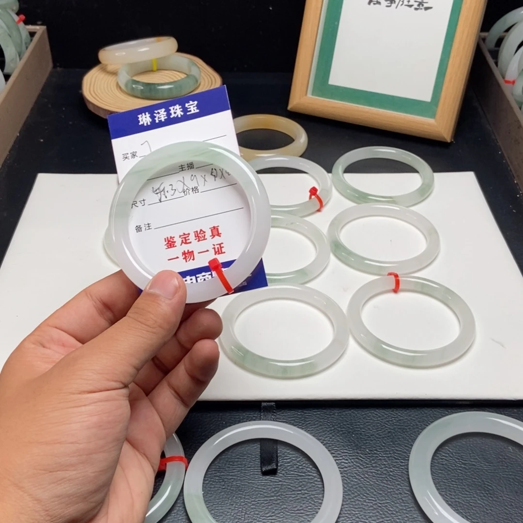 博****未镶嵌手镯石英质玉7