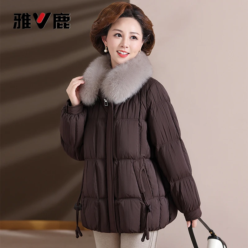 雅鹿甄选90%白鹅绒2025新款羽绒服中老年妈妈高贵冬季时尚外套女