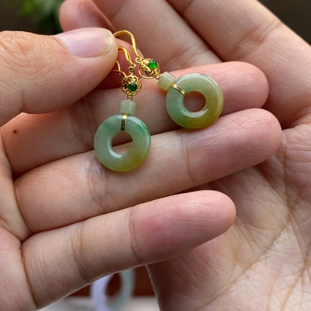 翡翠耳饰未镶嵌天然