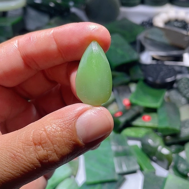 *****和田玉（碧玉）未镶嵌珠宝奇石