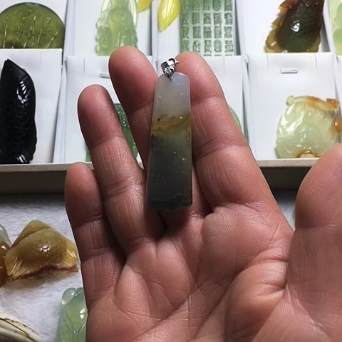 岫玉未镶嵌颈饰天然岫玉