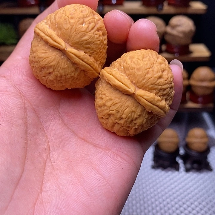 文玩核桃吊坠石奎元宝59