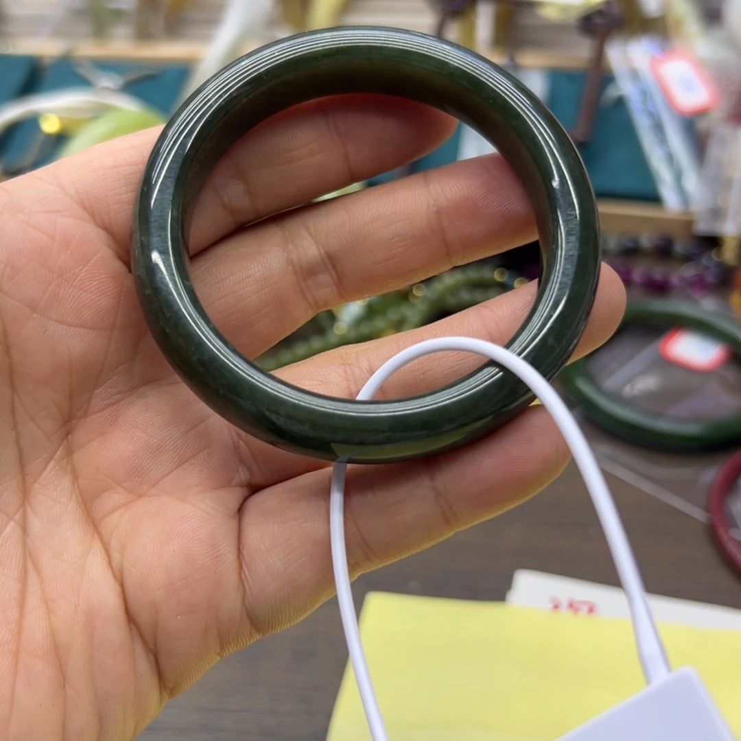 和田玉未镶嵌手镯53.1圈围335