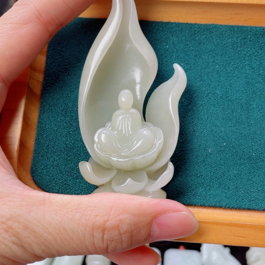籽***堂瓷片新号开播磁盘一个摆件