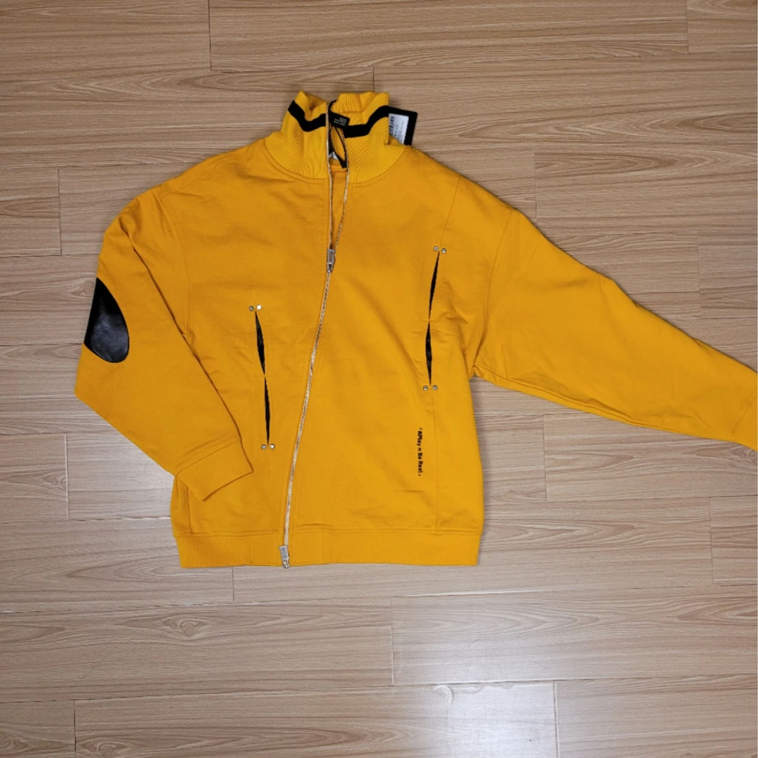 王鹤D.DD拼皮黄色卫衣