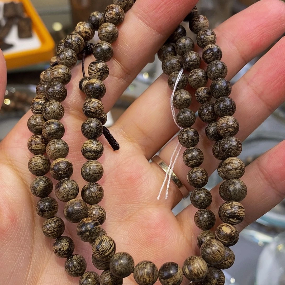 王***道沉香沉香碎屑E910天然野达拉干06多圈