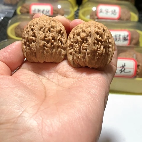 吊坠文玩核桃蛮王