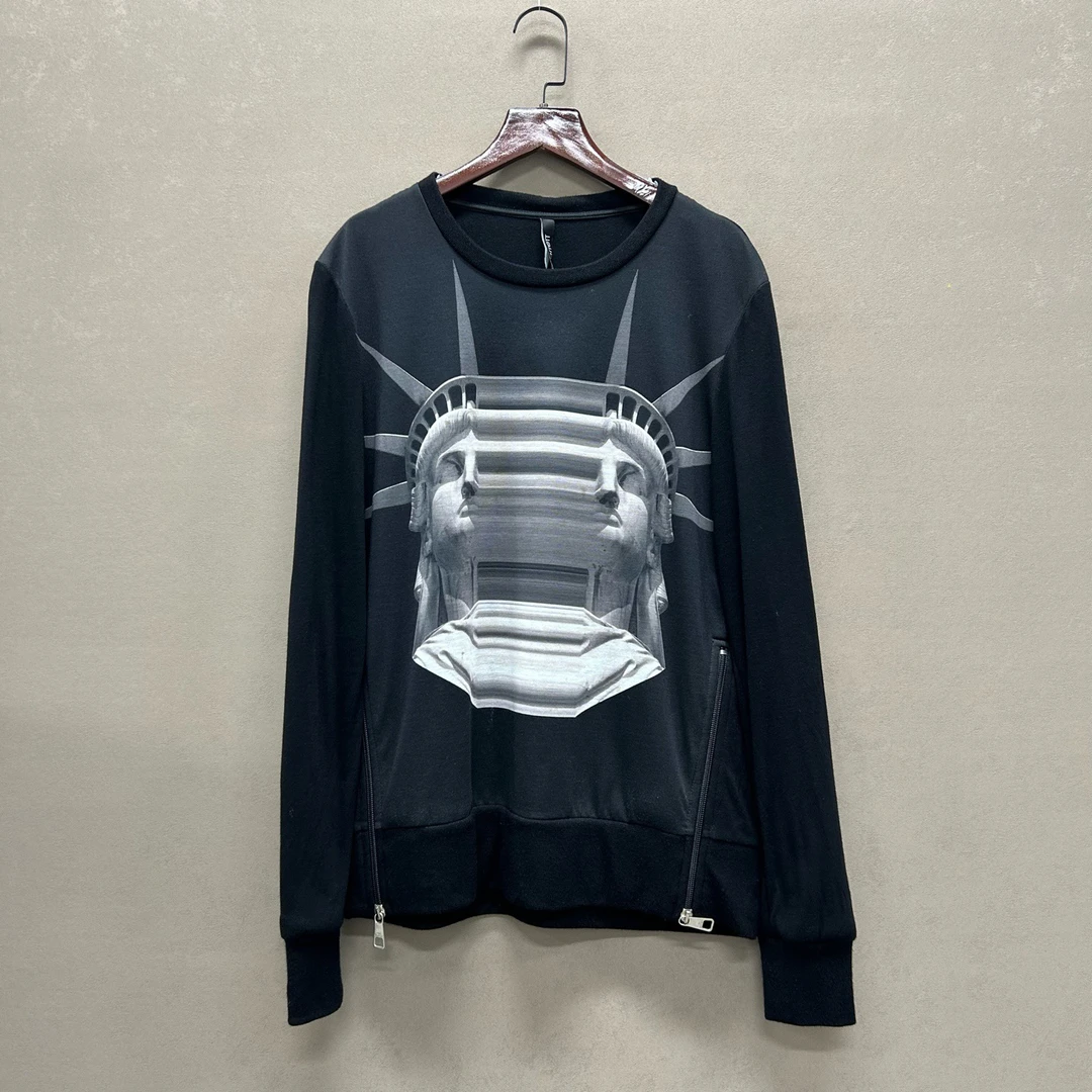 99新 maje neil Barrett （pm）太空棉自由女神像卫衣XS码 ys000226