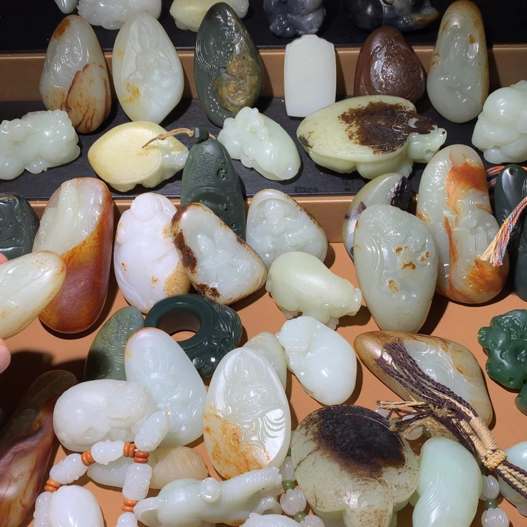 和田玉（糖玉）未镶嵌挂件