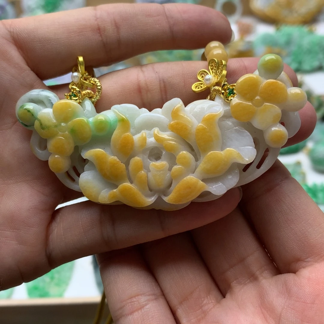 翡翠未镶嵌颈饰翡翠