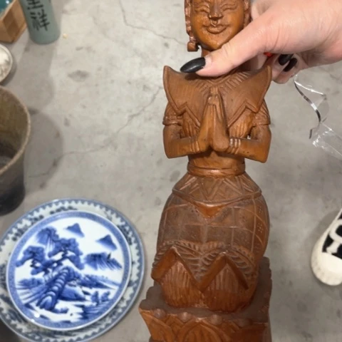 炎少瓷器欢迎大家前来选购亮**球