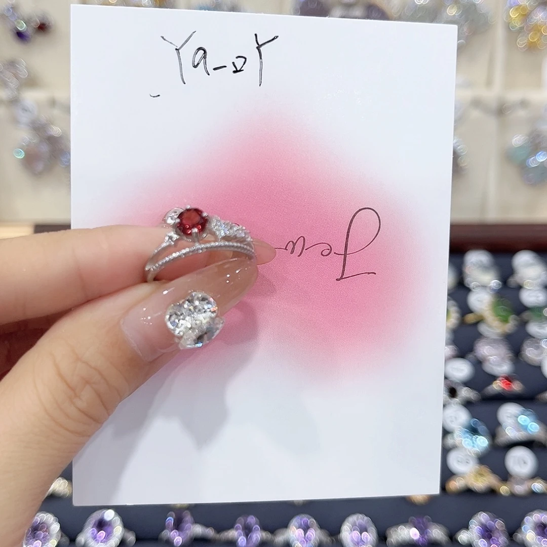 Y***吖石榴石银S925镶嵌颈饰