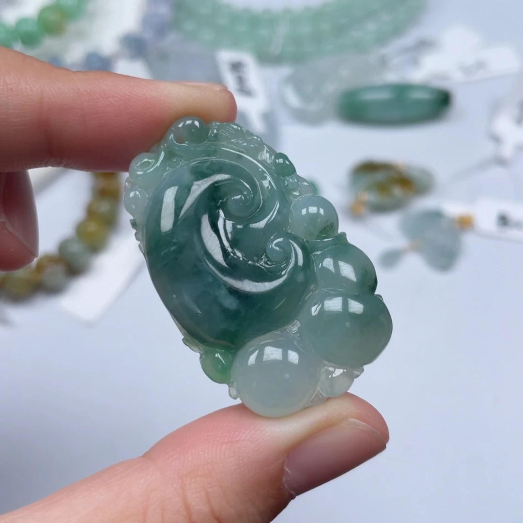 翡翠未镶嵌颈饰天然A货缅甸翡翠