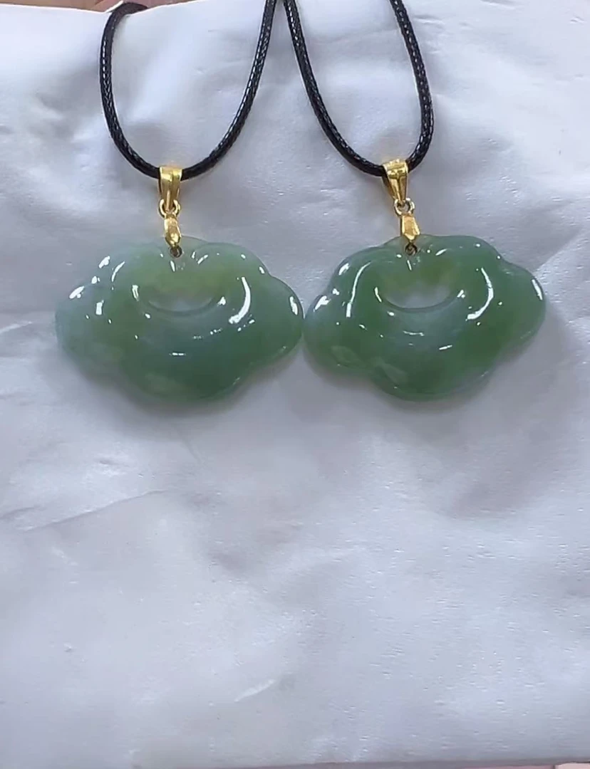 天然翡翠A货如意锁吊坠（多样性发货发其一）宽27-30高25+厚6-8