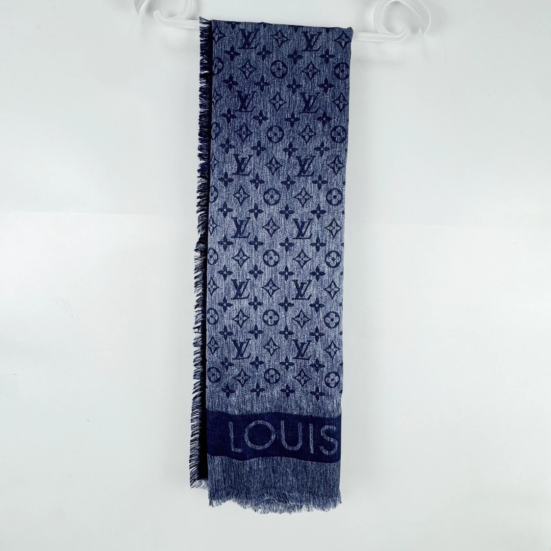 99新 LouisVuitton/路易威登 真丝羊毛印花披肩围巾全新 sz0164