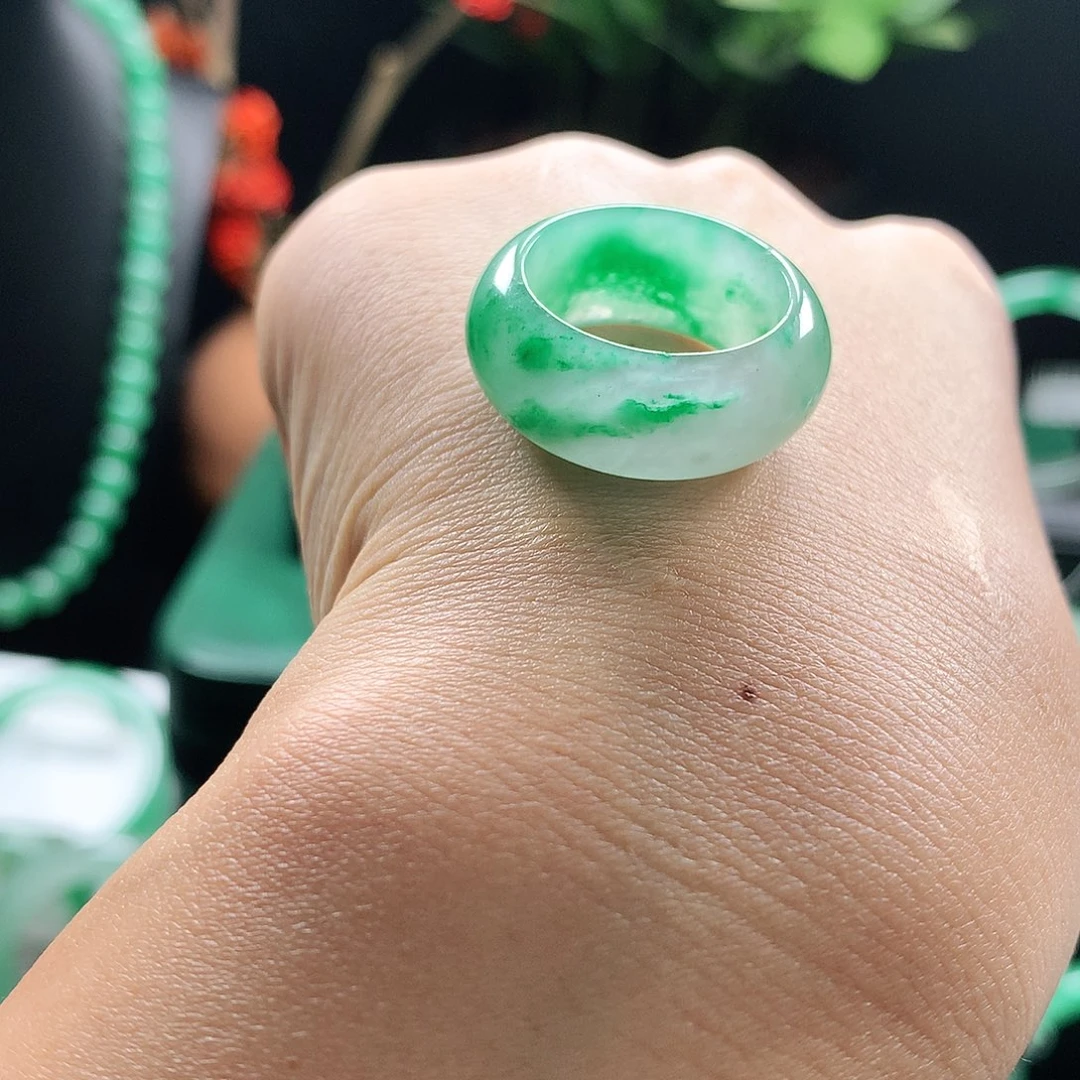 石英质玉戒指未镶嵌?**?