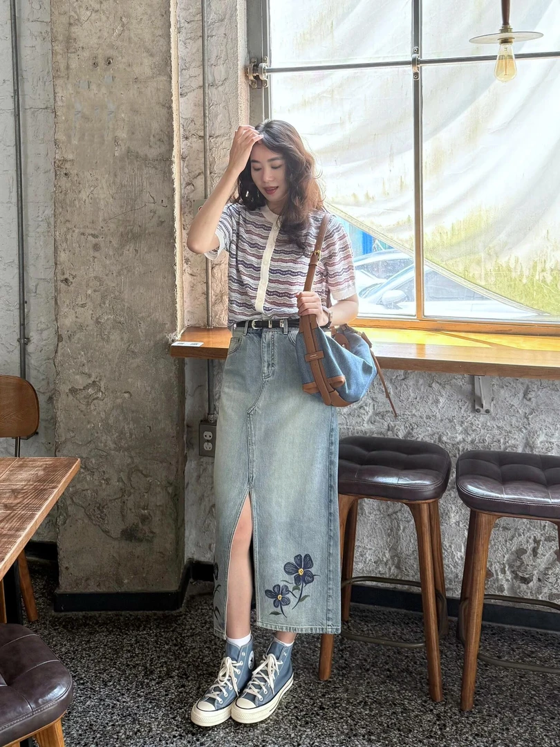 2025春夏新款韩系费尔岛提花针织短袖复古印花刺绣直筒开叉牛仔裙