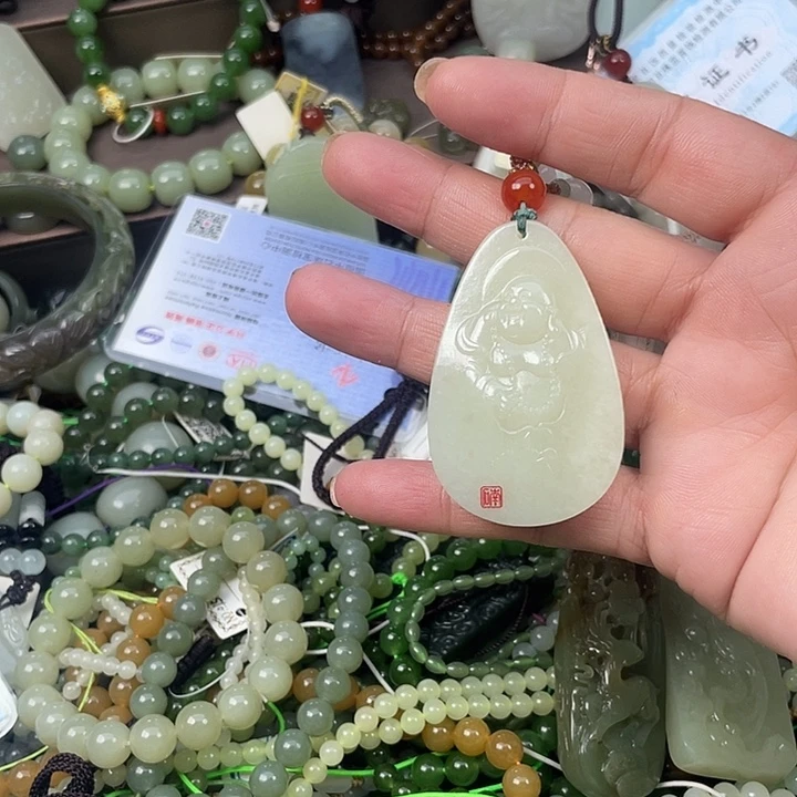 和田玉未镶嵌挂件