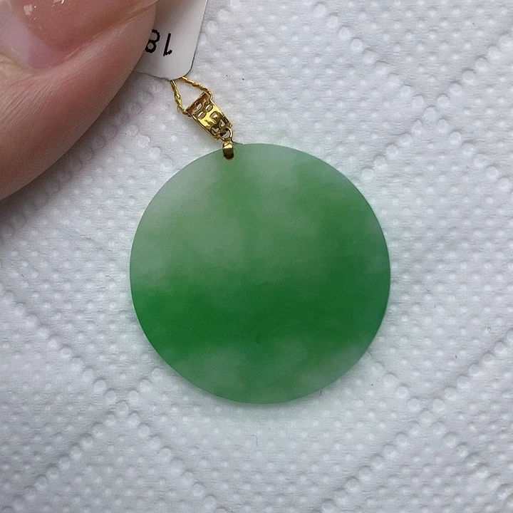 颈饰18K金镶嵌翡翠