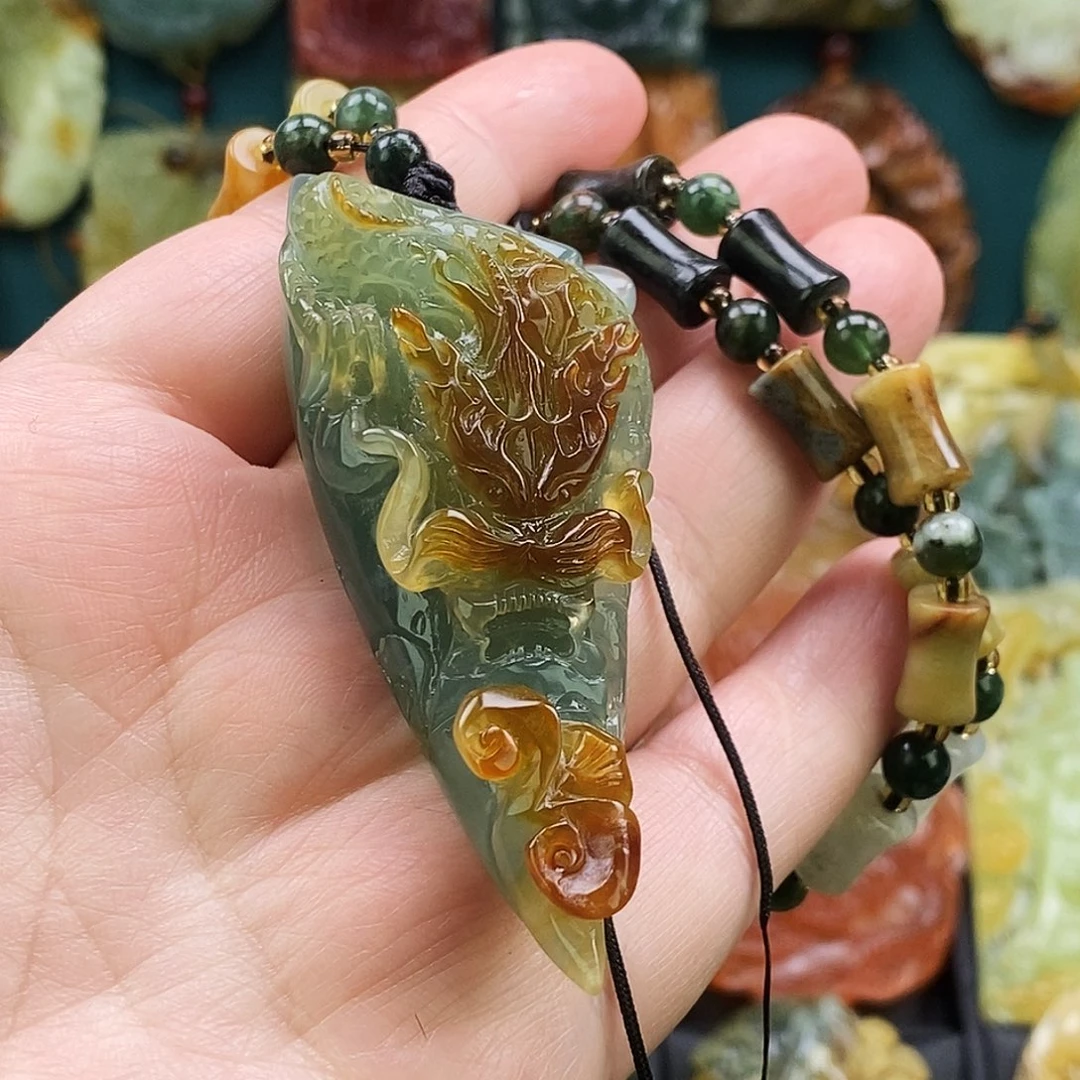 蛇纹石玉未镶嵌颈饰福利龙牙