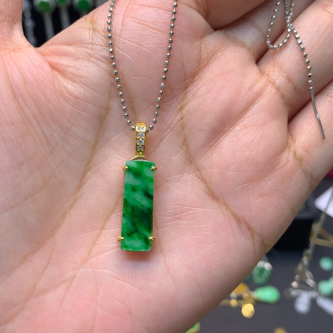 翡翠未镶嵌吊坠(不含链)吊坠