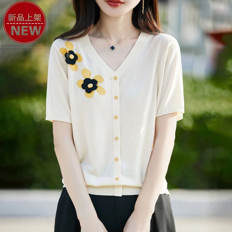 2025夏季新款薄款短袖常规款花朵刺绣夏季v领韩版气质百搭针织衫