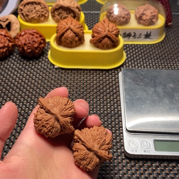 文玩核桃吊坠40四座楼