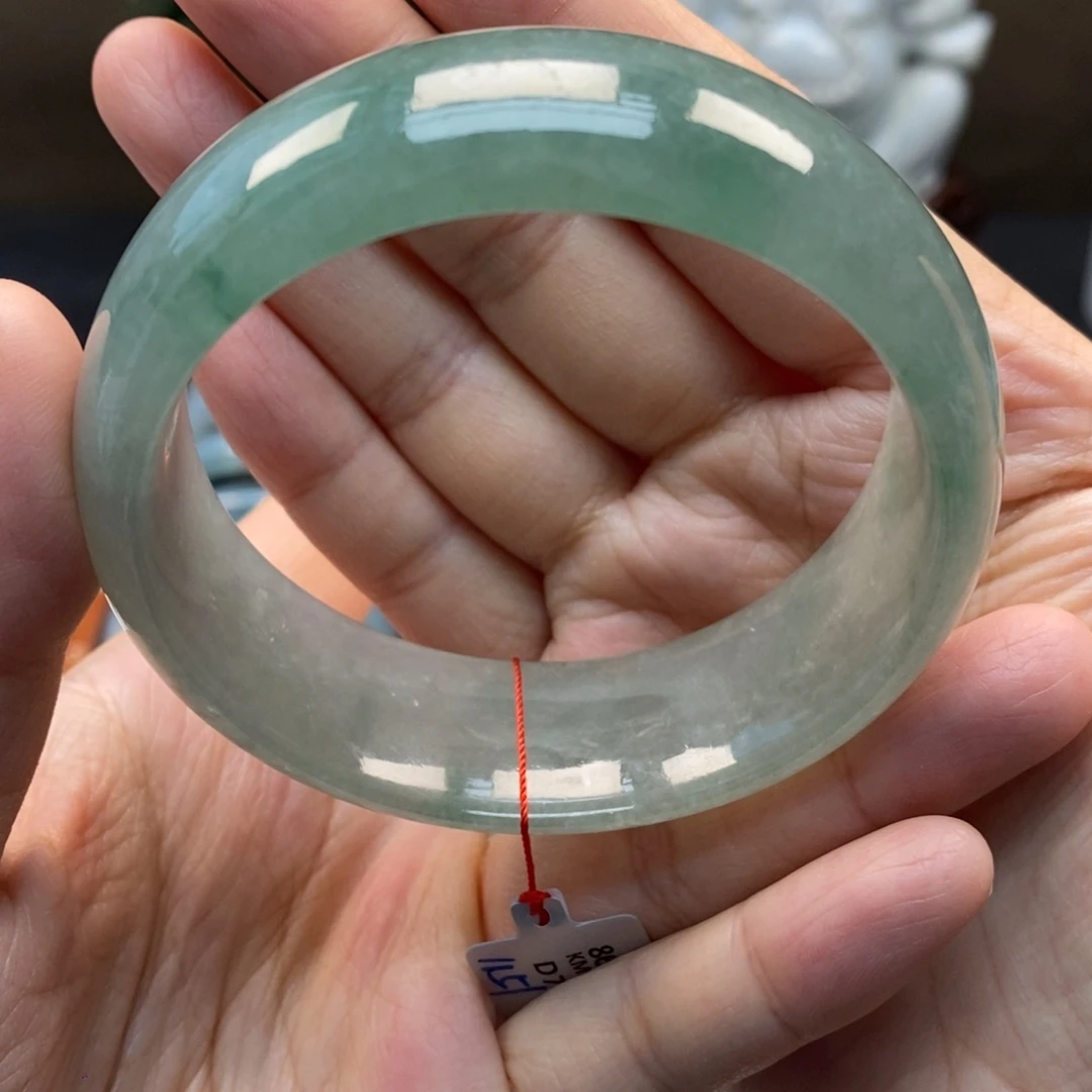 翡翠手镯未镶嵌天然