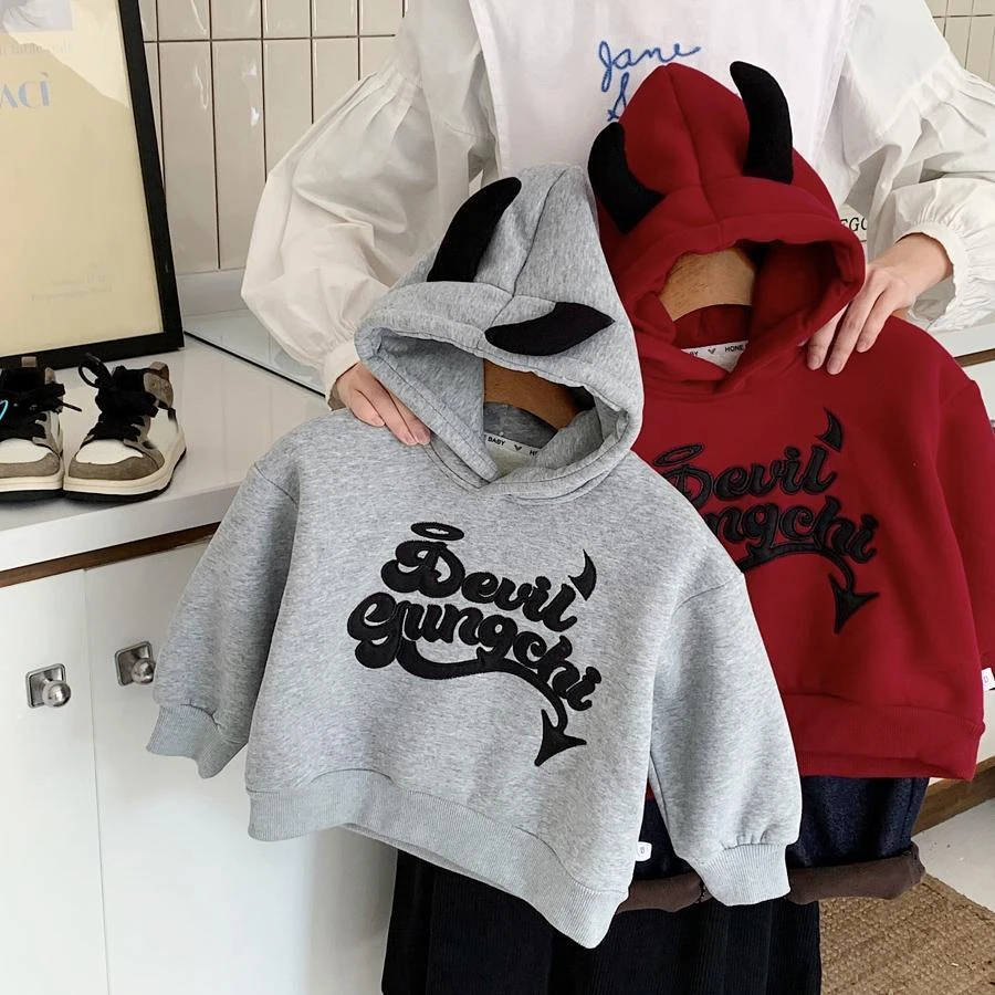 儿童连帽卫衣加绒男童冬款上衣小童字母帽衫宝宝恶魔角外套女加厚