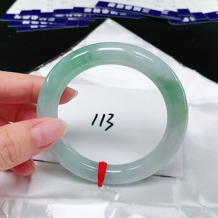 翡翠手镯（圆镯）未镶嵌