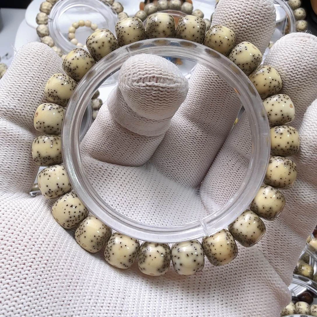 星月菩提吊坠10/9通体一线天留白