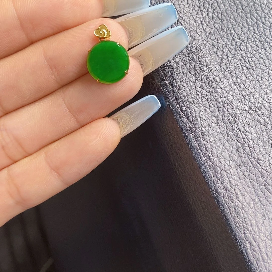 煐***棋翡翠18K金镶嵌颈饰翡翠