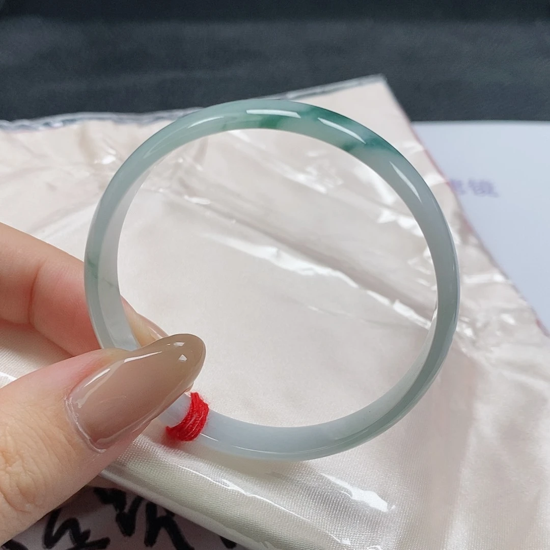 【闪购商品】翡翠手镯未镶嵌318号