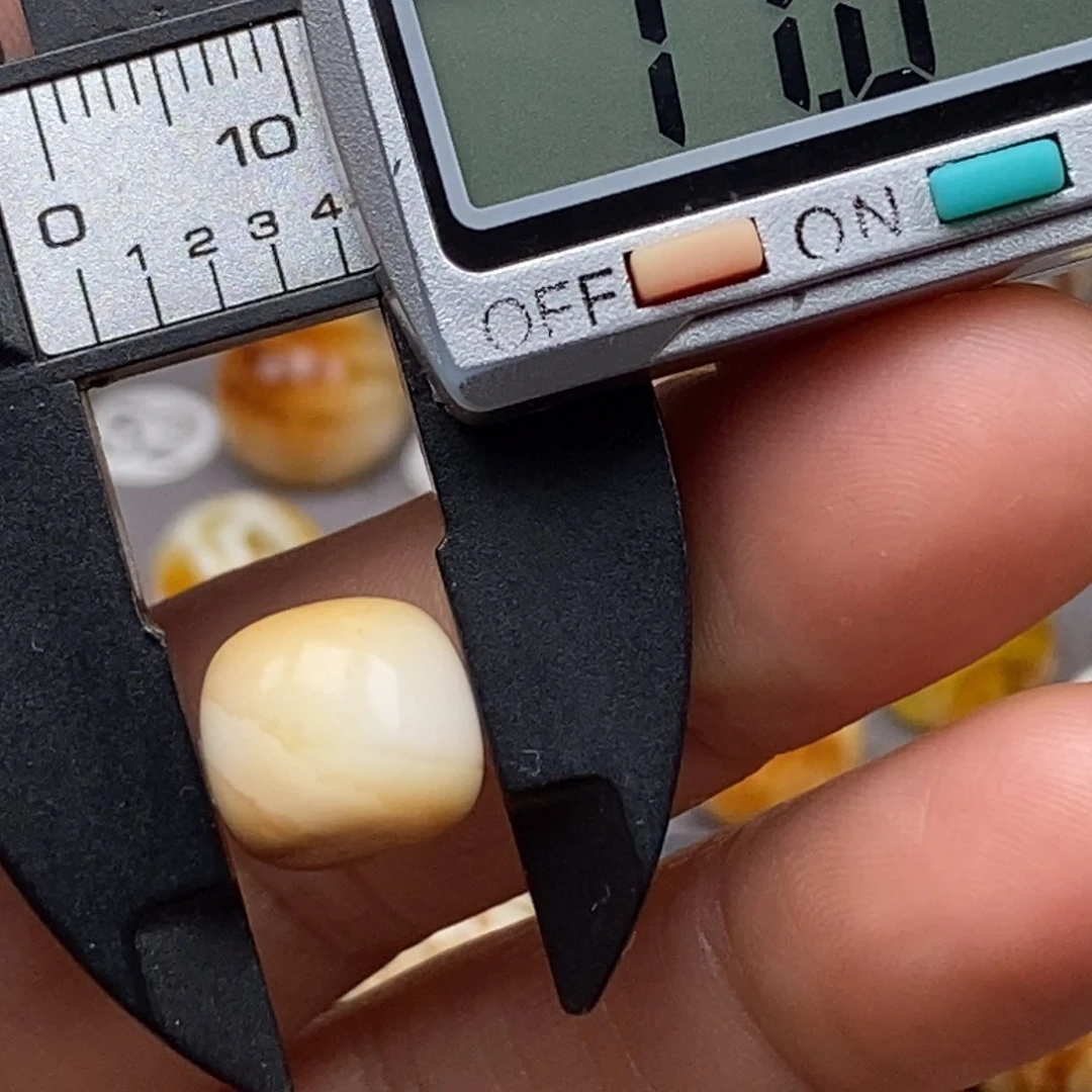 琥珀未镶嵌耳饰老型