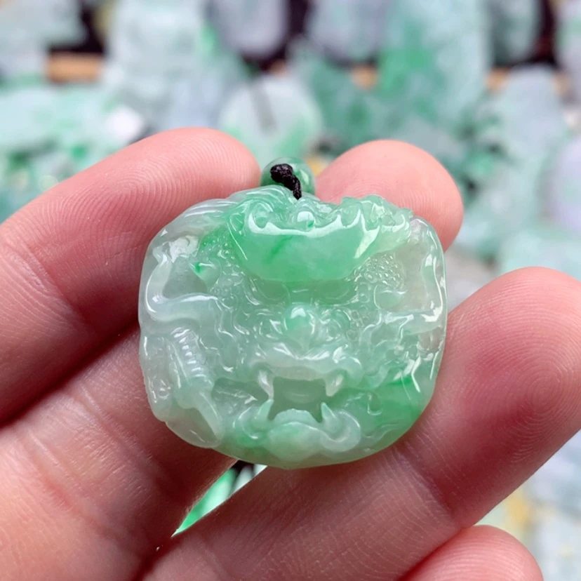 【闪购商品】翡翠吊坠(不含链)未镶嵌