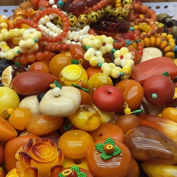 蜜蜡未镶嵌颈饰9999