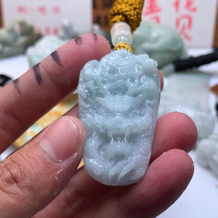 翡翠未镶嵌颈饰保真天然a货翡翠