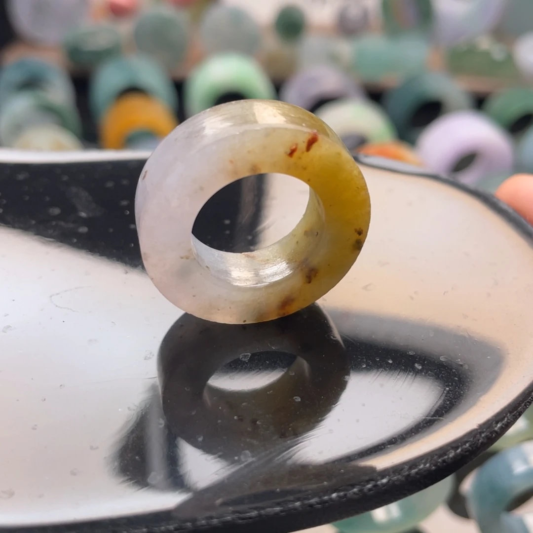 定制翡翠未镶嵌  黄粉半山水