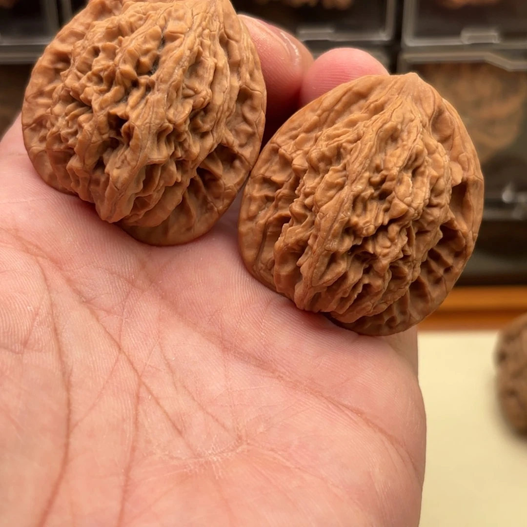 文玩核桃把件麦穗虎头