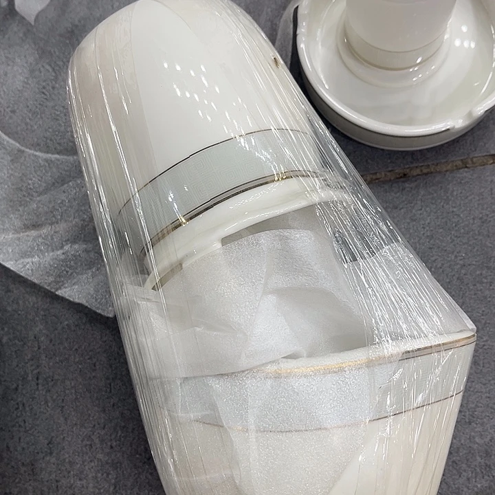 摆件陶天鹅花蓝各一个