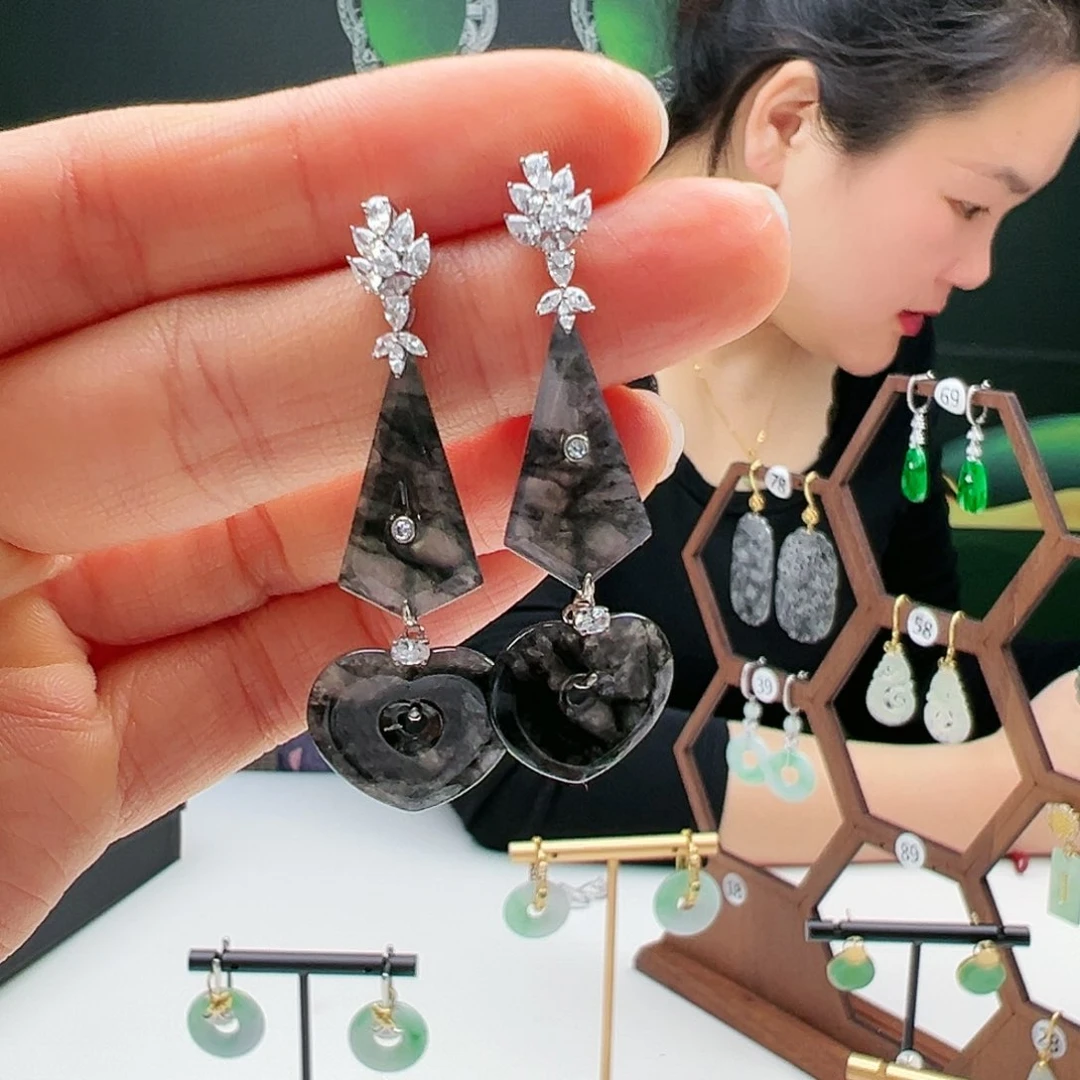 翡翠耳饰18K金镶嵌天然翡翠耳饰18k金镶嵌