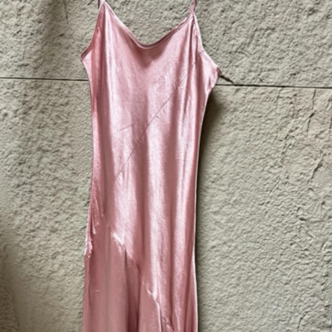 【猫本家】两色醋S吊带裙