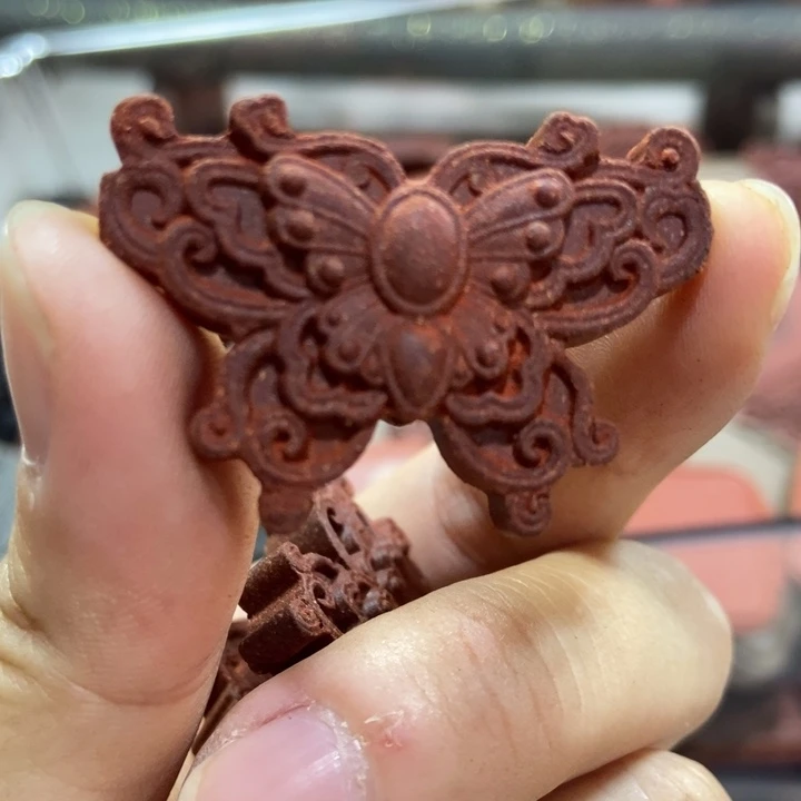 泥塑花蕊夫人蝴蝶牌子