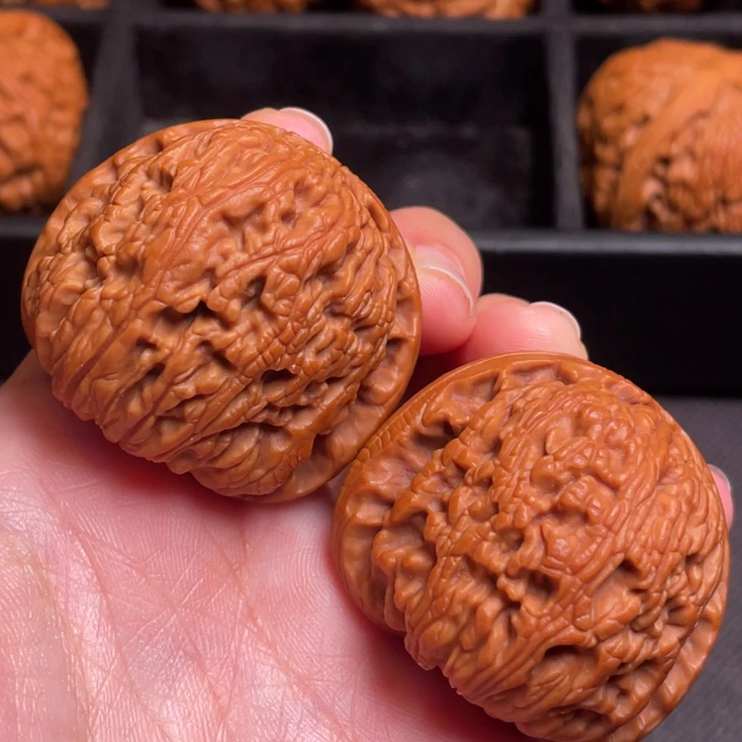 文玩核桃吊坠秦岭野生核桃