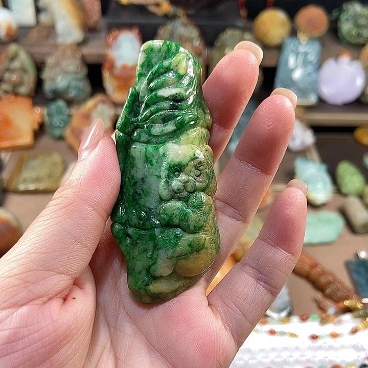 翡翠未镶嵌把件腾冲老料特色件