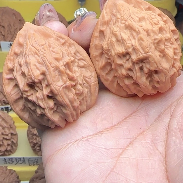 钞***想吊坠桃核弯弯核桃大红袍