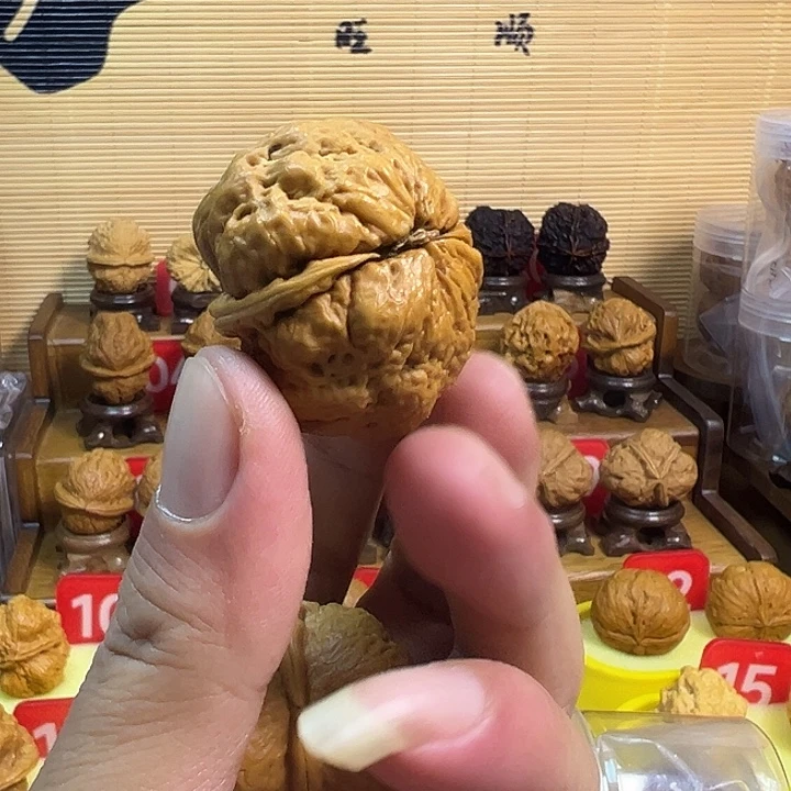 文玩核桃吊坠元宝蟾