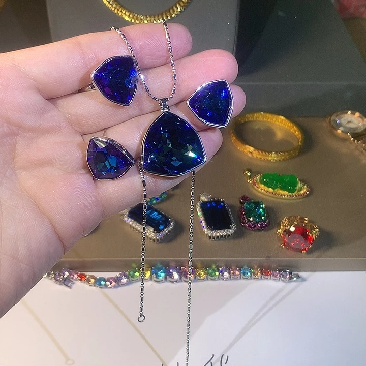 非金属88吊坠。