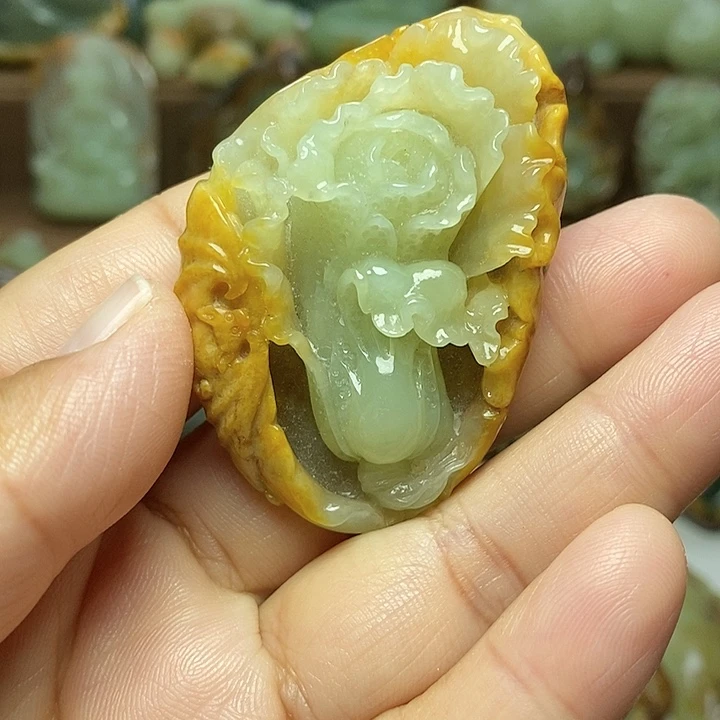 岫岩河磨玉（透闪石质玉）未镶嵌颈饰