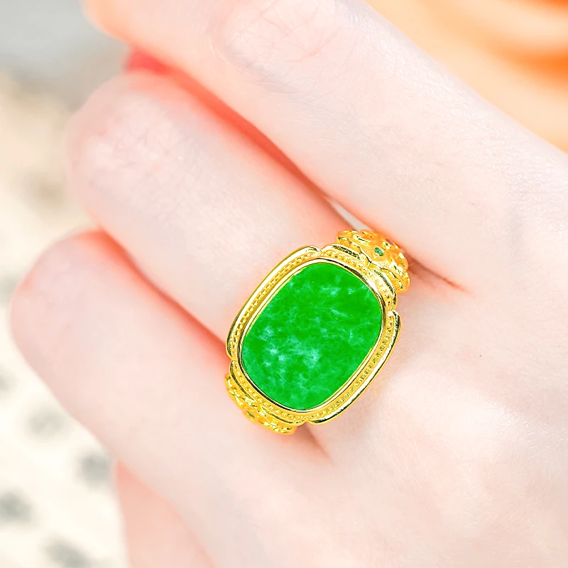 天然翡翠A货银镶嵌新中式国风镂空设计阳绿翡翠椭圆牌戒指